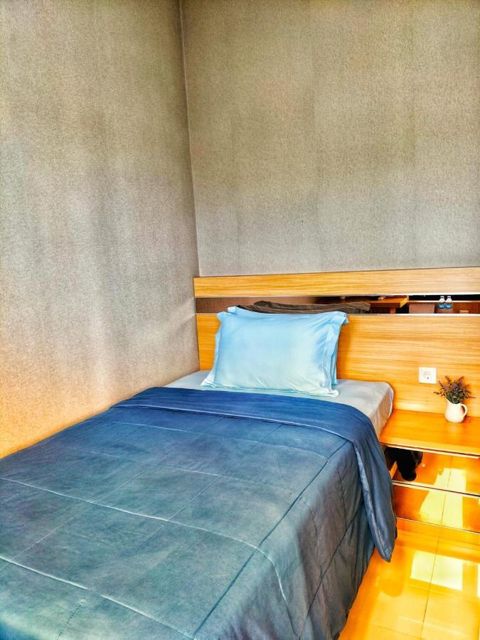 Cozy Residence Tomang Jakarta Extérieur photo